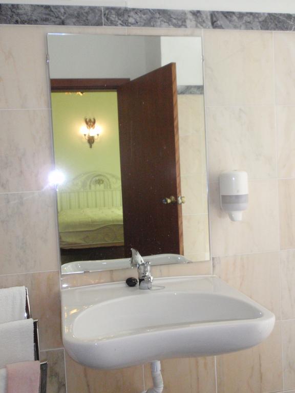 "O Viajante" Low Cost Hotel Estremoz Phòng bức ảnh