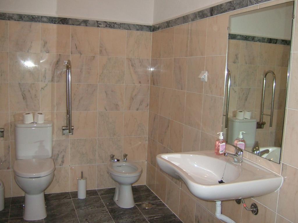 "O Viajante" Low Cost Hotel Estremoz Phòng bức ảnh